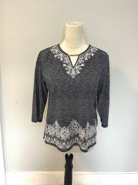 Alfred Dunner  Blue And White Striped Top With Embroidery And Beads. Size PS
